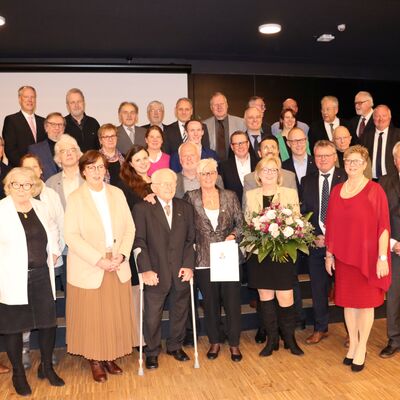 Stadt Bargteheide feiert erste Ehrenbürgerin